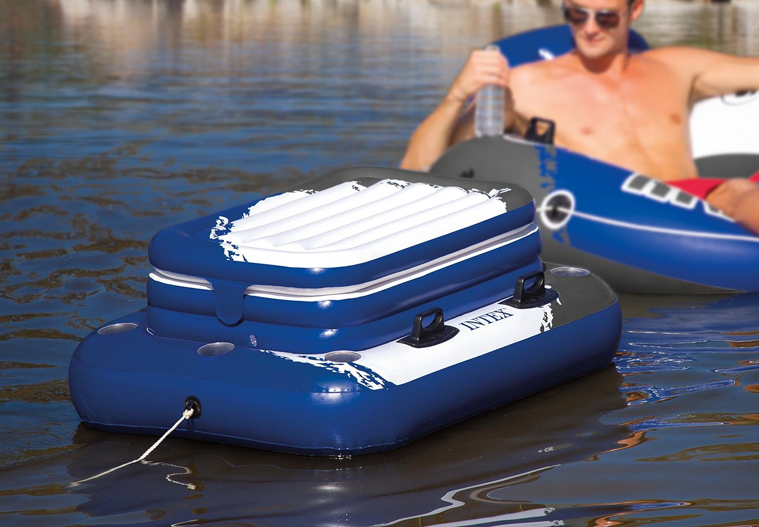 Inflatable floating coole